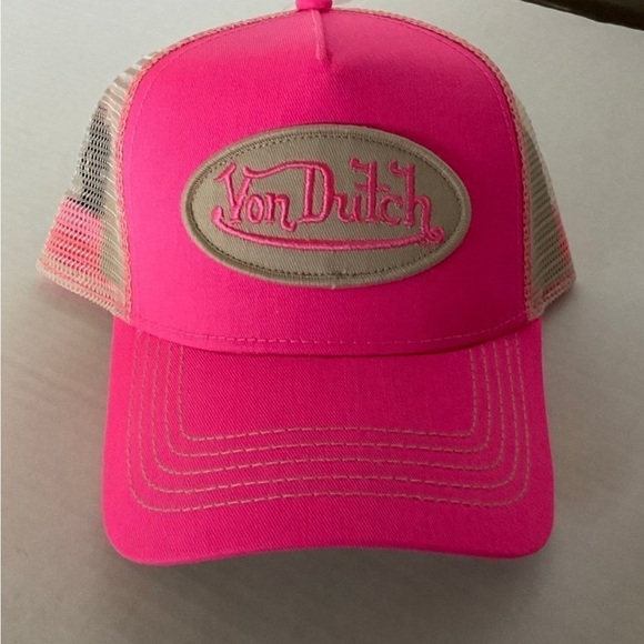 Von Dutch Accessories - NWT PINK AND CREAM VON DUTCH HAT LAST 1 FIRM $80